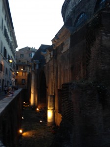 Rome 2 Another pic of old parts of Pantheon